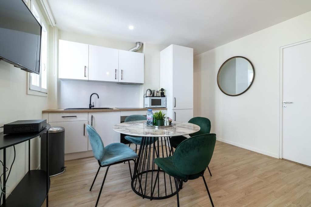 B3#two Bedrooms#champs Elysees#arc De Triomphe#ac Appartement Paris
